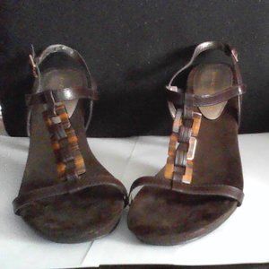 Bandalino 7.5 Brown Leather Sandal 3 1/2" heel
